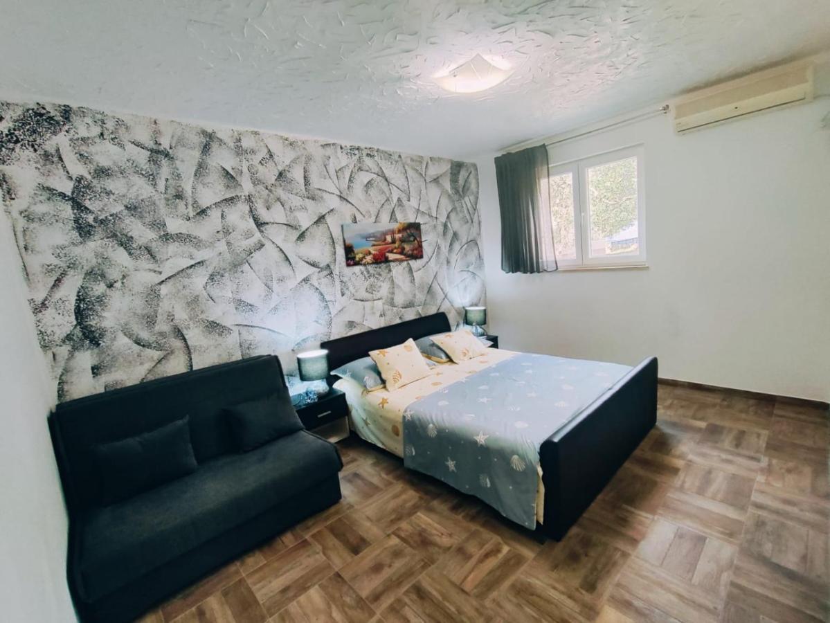 Apartmani Nada Mustapic Brela Ngoại thất bức ảnh