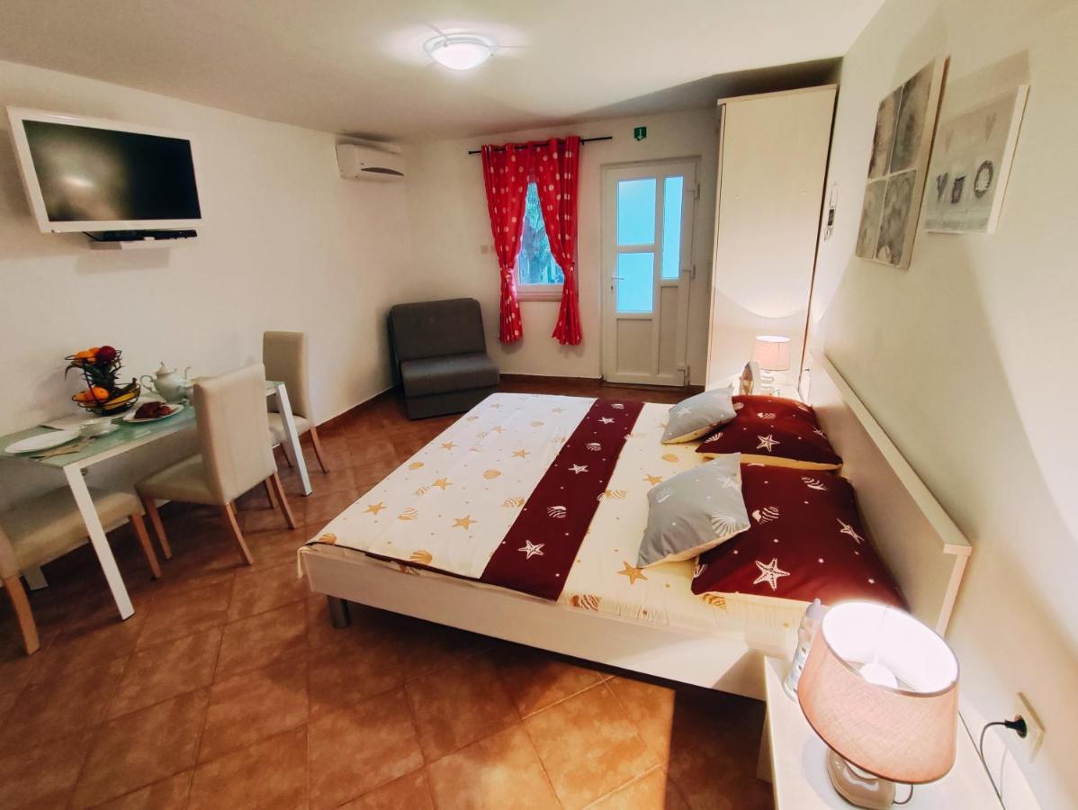 Apartmani Nada Mustapic Brela Ngoại thất bức ảnh
